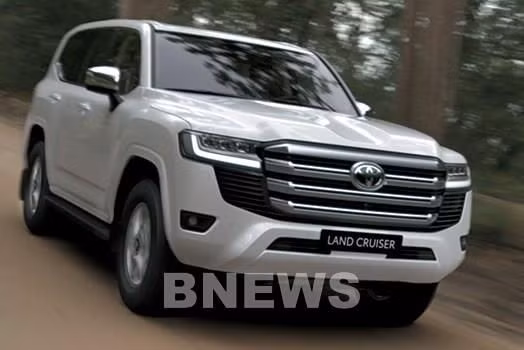 Land Cruiser thế hệ mới 70 năm về Việt Nam có giá bán hơn 4 tỷ đồng ảnh 1