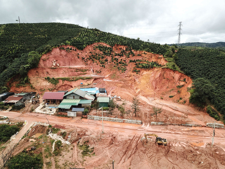 Sat lo uy hiep dan cu anh 1