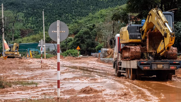 Sat lo uy hiep dan cu anh 5