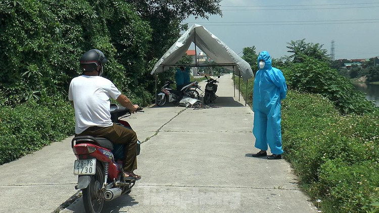 Thêm một khu vực bị phong toả ở huyện Thường Tín sau khi 3 công nhân mắc COVID-19 ảnh 1