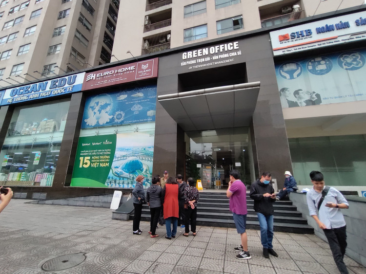 2 nguoi roi tai chung cu Meco Complex anh 1