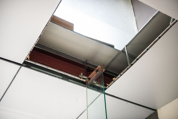 2 nguoi roi tai chung cu Meco Complex anh 4