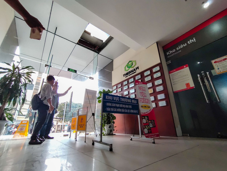 2 nguoi roi tai chung cu Meco Complex anh 8