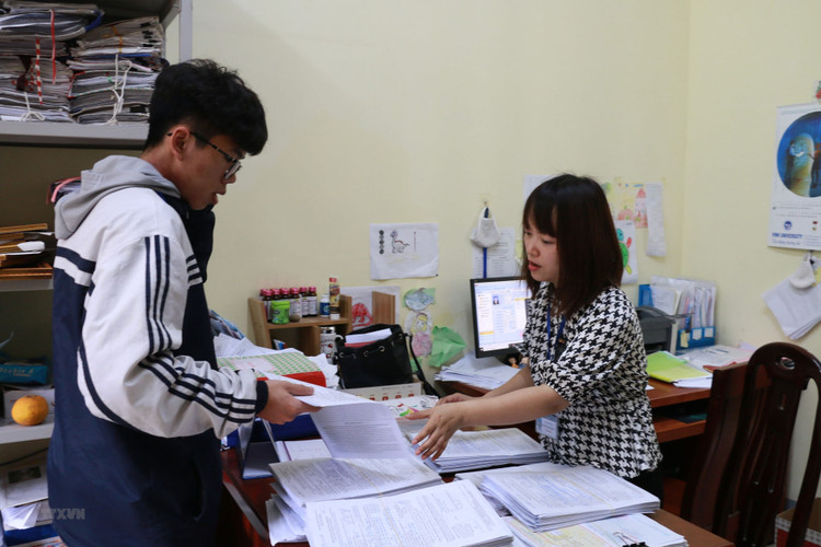 Xet tuyen dai hoc: Thi sinh can nhac dang ky nguyen vong phu hop hinh anh 1