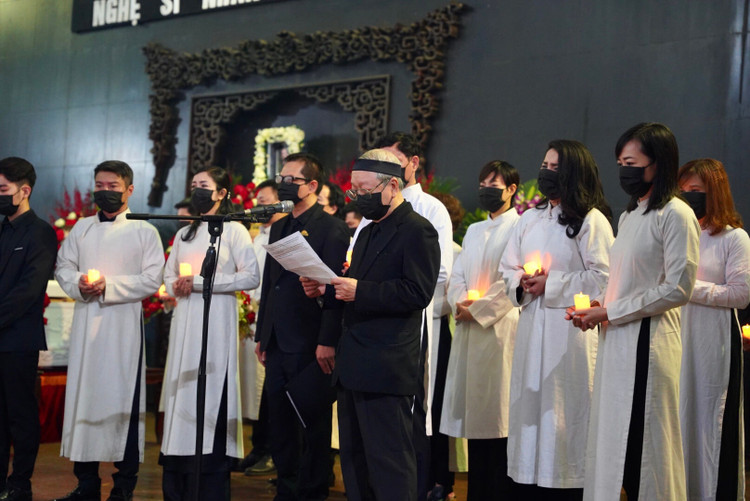 Tang le NSND Hoang Dung anh 8