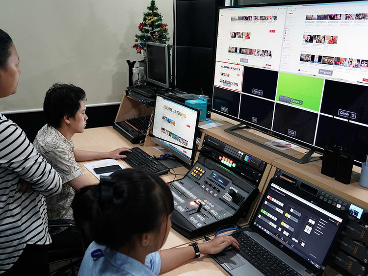 Thu thue Google Facebook Youtube anh 1