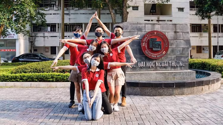 Điểm chuẩn Trường ĐH Ngoại thương ở Hà Nội, TP.HCM: A00 thấp nhất 28,05 điểm ảnh 1 Sinh viên Trường ĐH Ngoại thương /// Phương Hiền