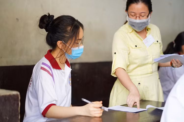 Thí sinh dự thi tốt nghiệp THPT năm nay /// Độc Lập