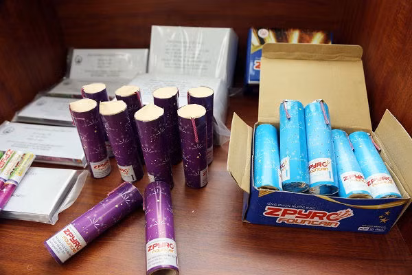 2 địa điểm bán pháo hoa cho người dân tại Hà Nội - 1