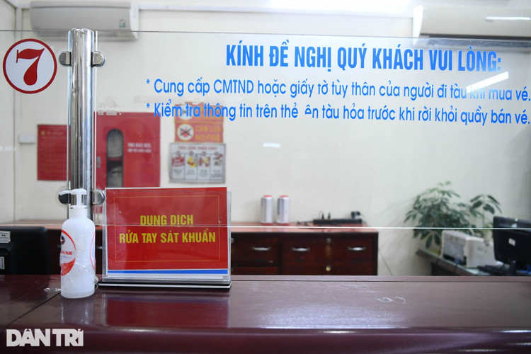 Vắng lặng ở Ga Hà Nội ngày chạy lại đôi tàu khách Thống nhất SE3/SE4 - 8