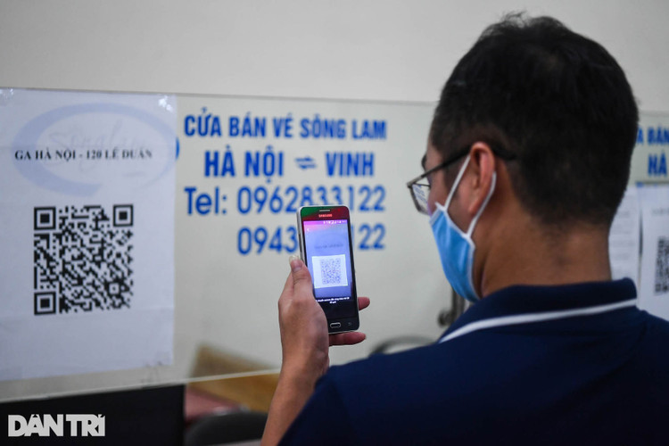 Vắng lặng ở Ga Hà Nội ngày chạy lại đôi tàu khách Thống nhất SE3/SE4 - 4