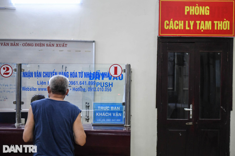 Vắng lặng ở Ga Hà Nội ngày chạy lại đôi tàu khách Thống nhất SE3/SE4 - 7