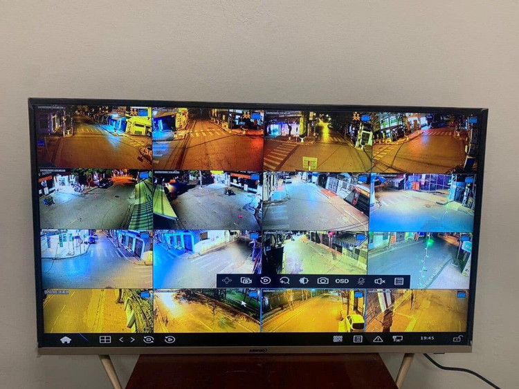 Lắp camera giám sát, xử lý người dân ra đường khi không cần thiết - 2