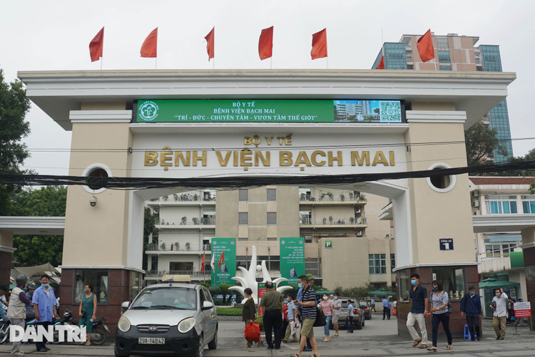 Vì sao cựu lãnh đạo BV Bạch Mai nhận 500 triệu đồng nhưng không dính tội? - 1