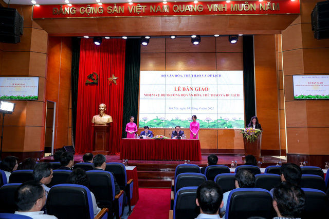  Bàn giao nhiệm vụ Bộ trưởng Bộ Văn hóa, Thể thao và Du lịch - Ảnh 1.