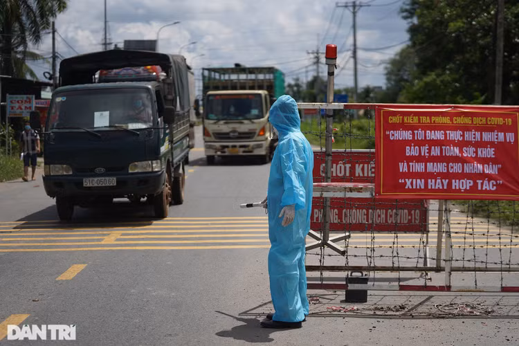 Huyện vùng xanh duy nhất ở TPHCM đã chống dịch Covid-19 như thế nào? - 16