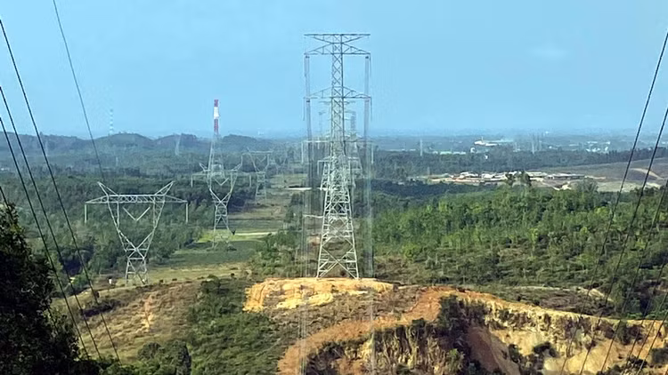 Hệ thống lưới truyền tải không đáp ứng được nên nguồn năng lượng tái tạo phải tiết giảm công suất.Ảnh minh họa: KT