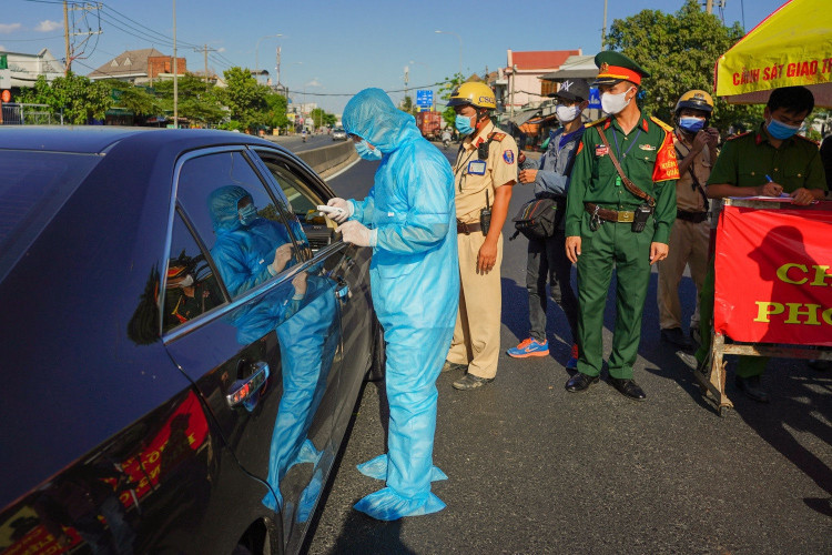 HCm lap tram kiem soat Covid19 anh 1