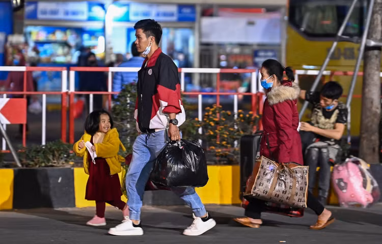 Sinh vien hoi ha roi Thu do lo so dich Covid-19 anh 8