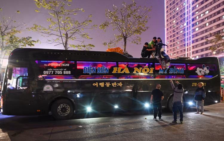 Sinh vien hoi ha roi Thu do lo so dich Covid-19 anh 7