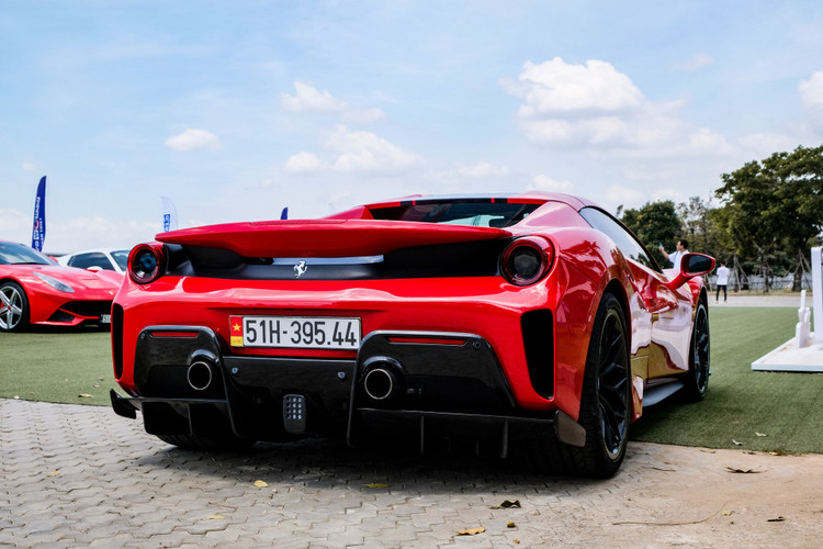 Ferrari 488 Pista Spider cua dai gia Hoang Kim Khanh anh 5