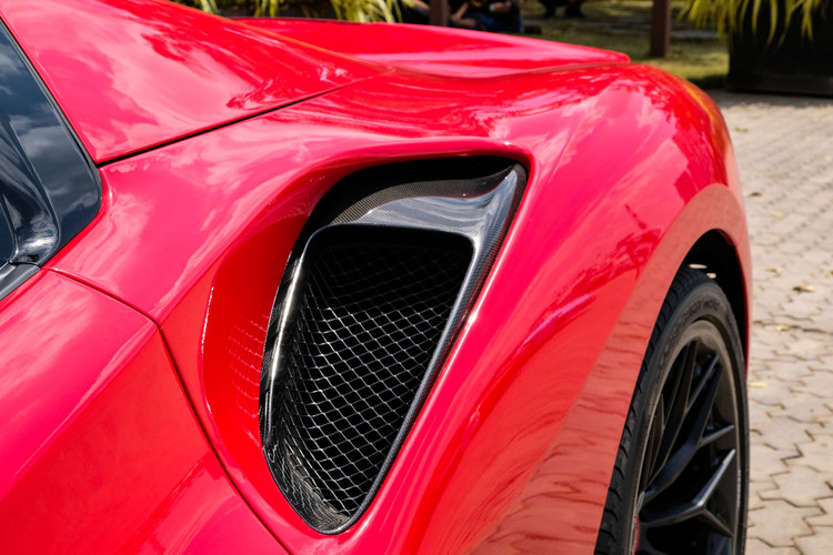 Ferrari 488 Pista Spider cua dai gia Hoang Kim Khanh anh 7