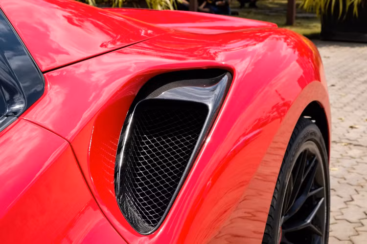 Ferrari 488 Pista Spider cua dai gia Hoang Kim Khanh anh 7