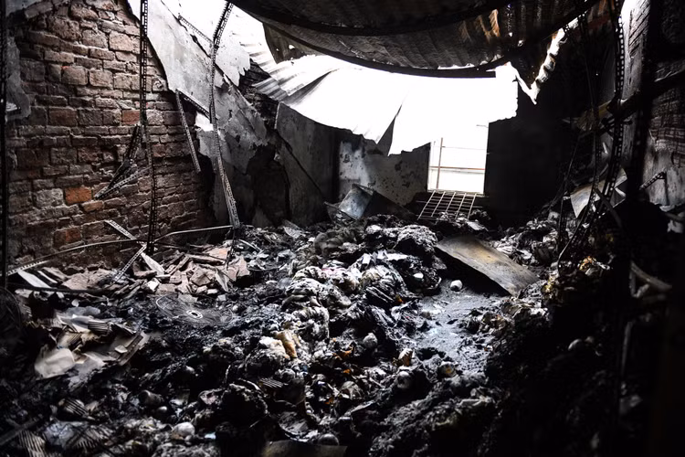 Chay nha tren pho Ton Duc Thang, 311 Ton Duc Thang anh 4