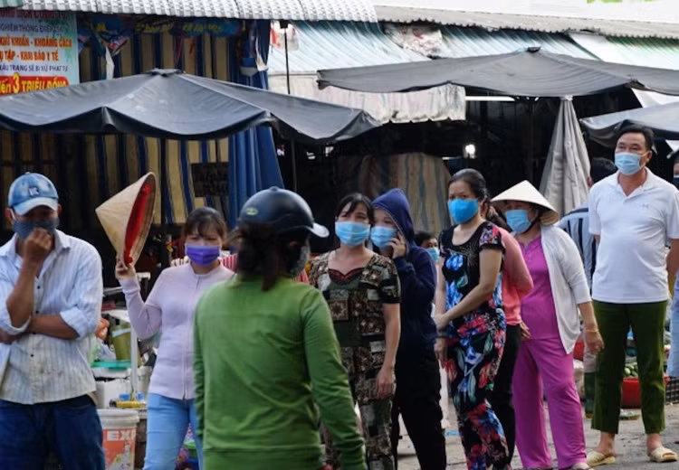 xet nghiem 749 nguoi o cho Tan An anh 2