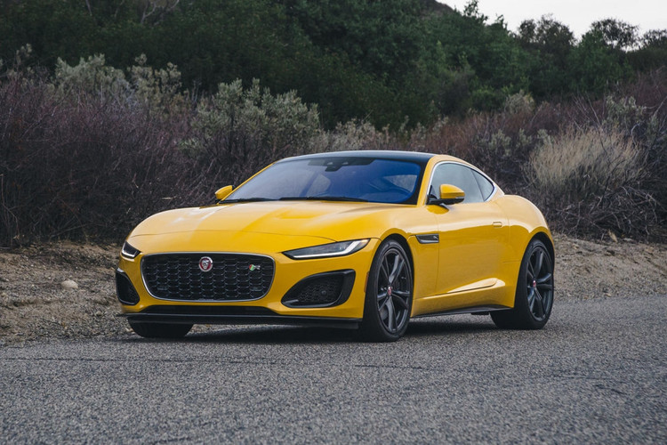 Jaguar F-Type RCách đây vài năm, Jaguar đã phải triệu hồi F-Type tại Úc do nó quá ồn, âm thanh đo được từ xe khoảng 74 dB. Tuy nhiên, ở thế hệ mới, chiếc xe thậm chí còn có âm thanh lớn hơn khi đạt đến 84 dB.