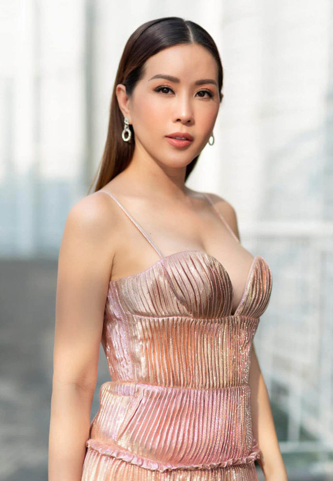 Vy Oanh nộp đơn khởi kiện Hoa hậu Thu Hoài