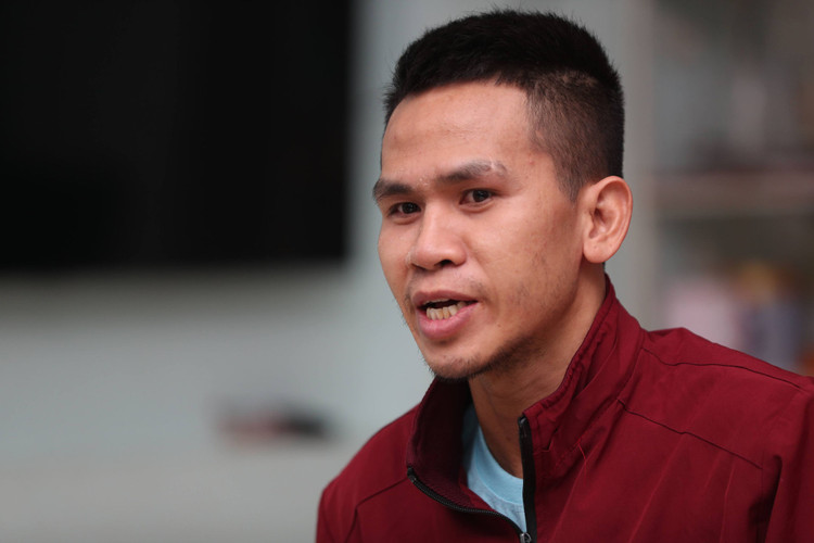 Người hùng cứu bé gái 2 tuổi muốn nhận bé làm con nuôi - 1