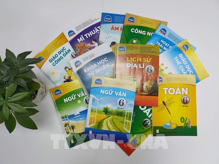 Giá sách giáo khoa tăng cao, Bộ Tài chính nói gì? ảnh 1