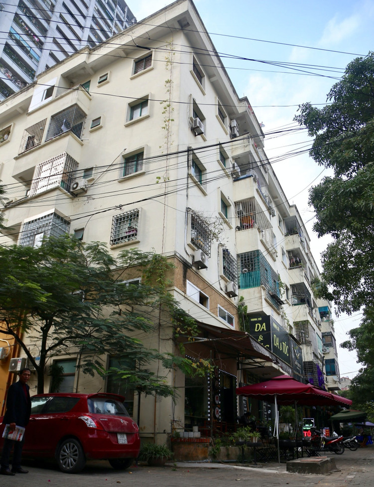 Hà Nội: Bịt lối thoát hiểm, biến nhà xe chung cư thành căn hộ để bán - 3