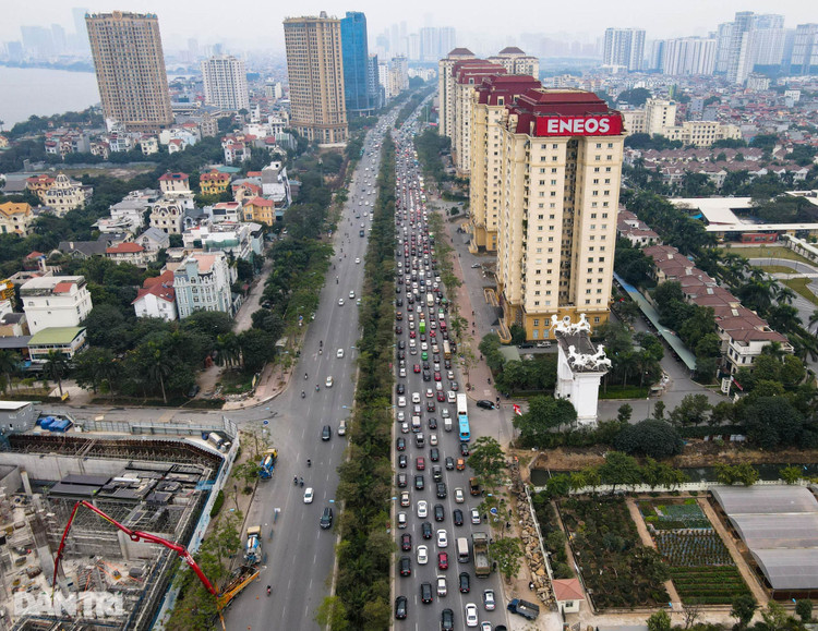 Hàng ngàn ôtô chôn chân tại cầu Nhật Tân ngày cuối kỳ nghỉ lễ - 3