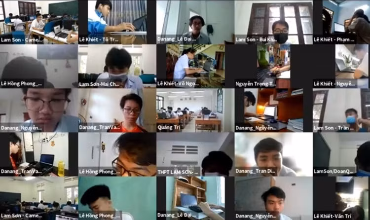 Cái khó nhất của kỳ thi, theo Ban Tổ chức là theo dõi được học sinh trong quá trình làm bài để đảm bảo được sự trung thực, minh bạch nhất.