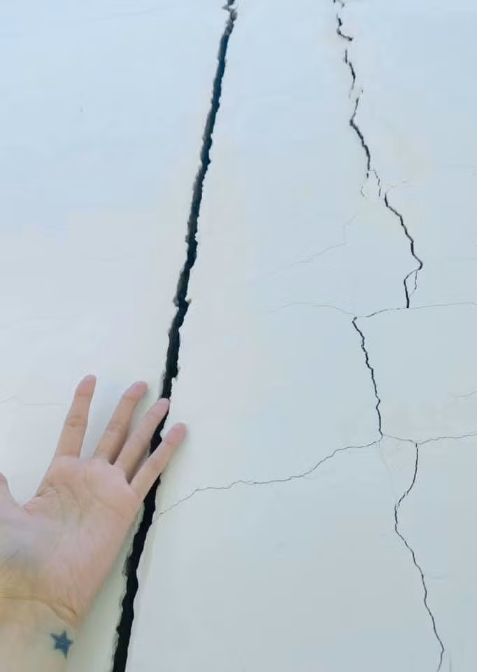 Thủy Tiên bức xúc khi bị nói ăn chặn tiền từ thiện, mua biệt thự 1000m2 - 3