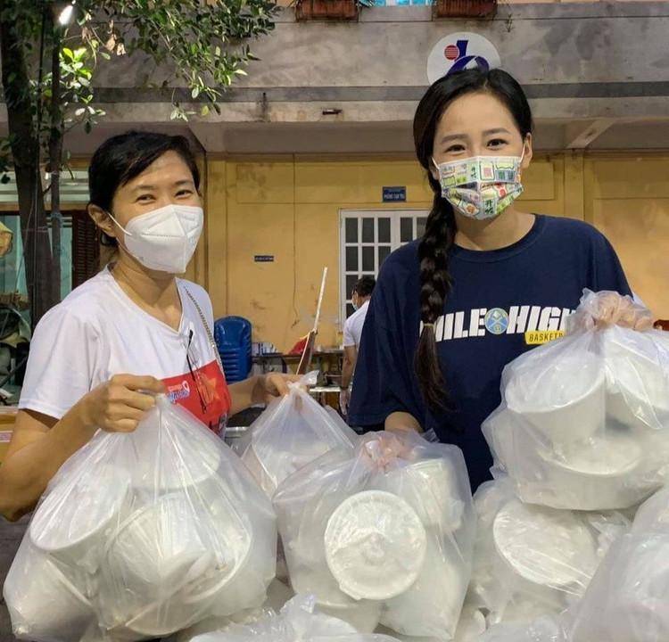 Mai Phuong Thuy lam tinh nguyen anh 2