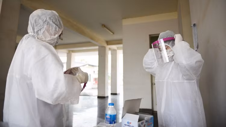 Benh nhan 1823 bi ton thuong gan het phoi anh 1