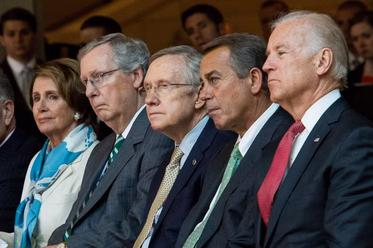 tinh ban giua ong joe biden va mitch mcconnell anh 1