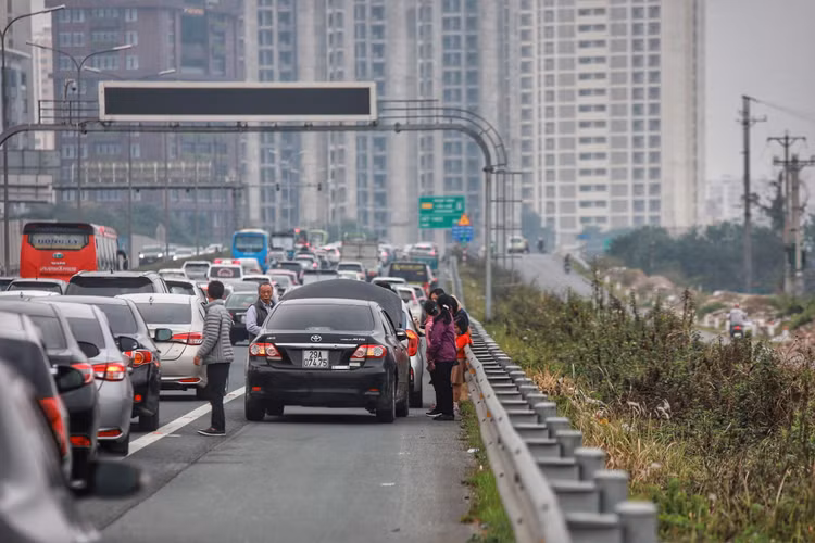 Tac duong cao toc Phap Van anh 6