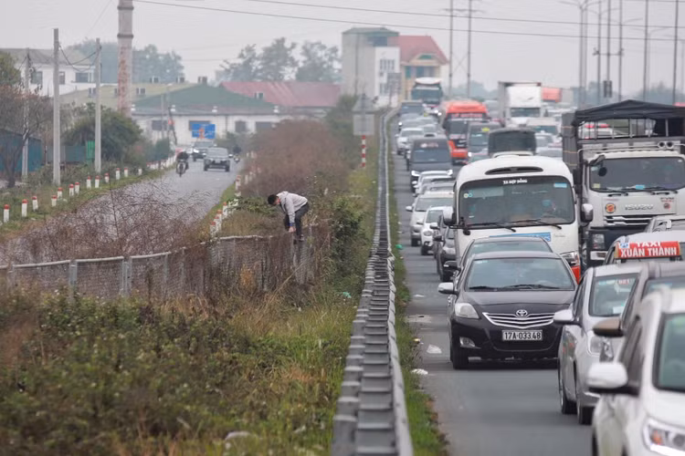 Tac duong cao toc Phap Van anh 7