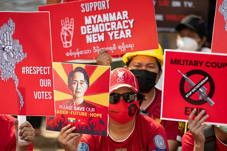 Đồng minh của bà Aung San Suu Kyi tính lập chính phủ lâm thời chống quân đội