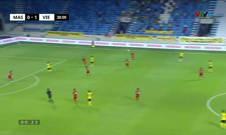 Những pha cứu thua của Tấn Trường