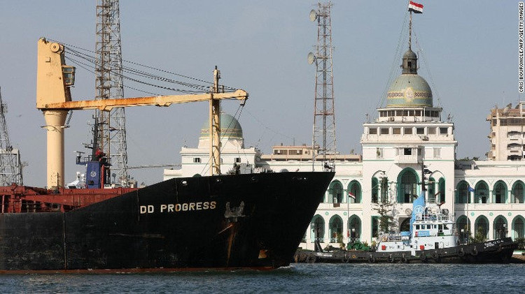 Tac nghen kenh dao Suez anh 2