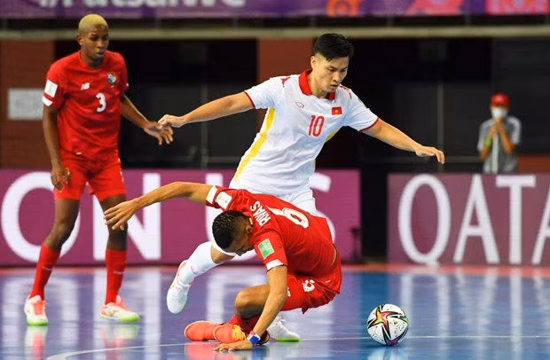 Tuyen futsal Viet Nam thang nghet tho Panama, 'sang cua' co ve di tiep hinh anh 3