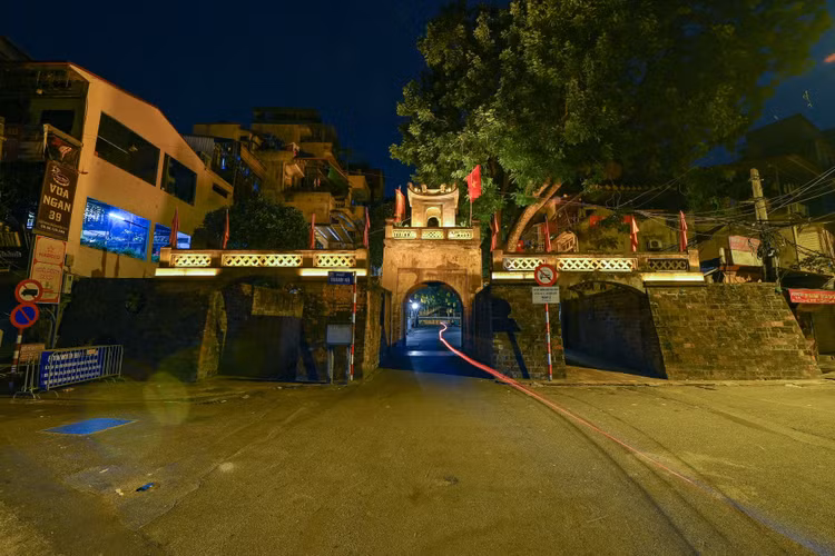 Duong pho Ha Noi vang ve anh 11