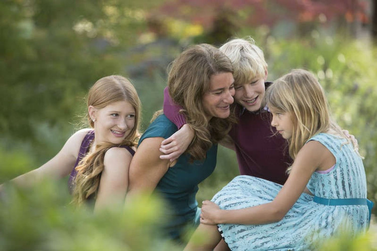 Vợ Bill Gates phá vỡ im lặng sau thông báo ly hôn - 1