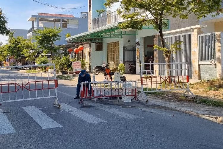 Nhân viên bán hàng ở Đà Nẵng mắc Covid-19, đi nhiều nơi ở Quảng Nam - 1