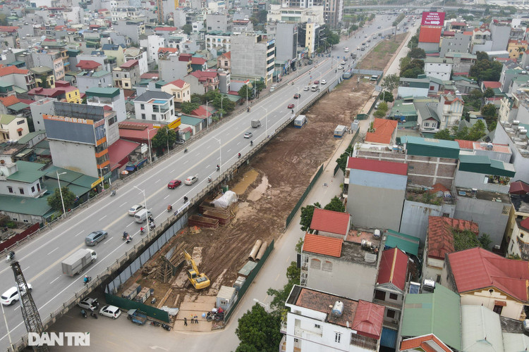 Công trường xây dựng cầu Vĩnh Tuy 2 vượt sông Hồng hơn 2.500 tỷ ở Hà Nội - 4